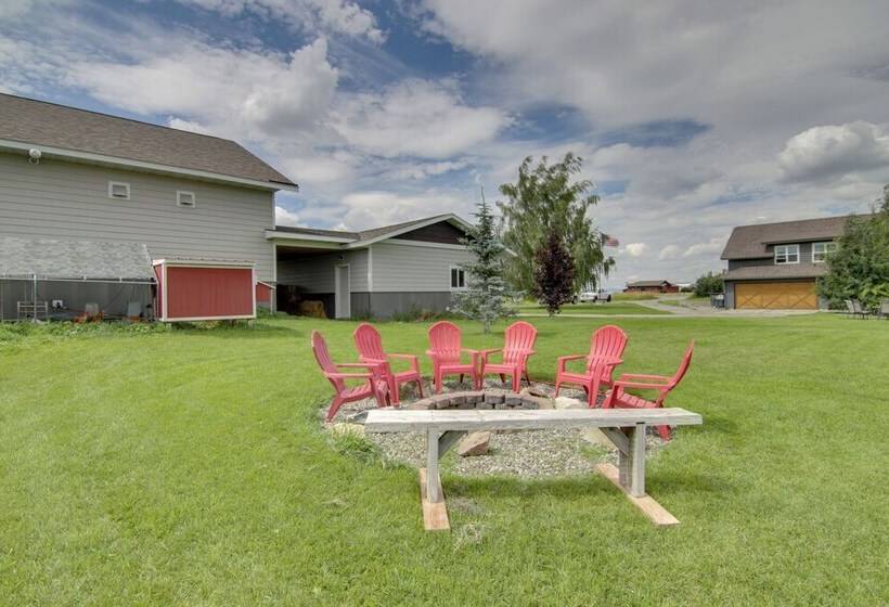 Bozeman Home On 11 Acres W/ Mountain Views!