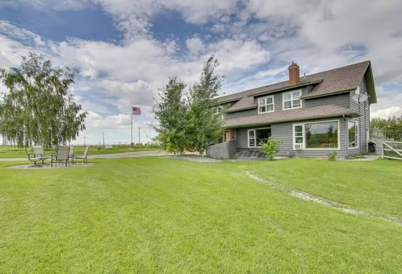 Bozeman Home On 11 Acres W/ Mountain Views!