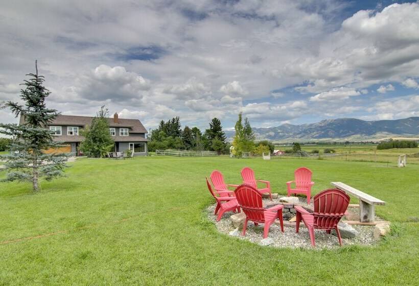Bozeman Home On 11 Acres W/ Mountain Views!