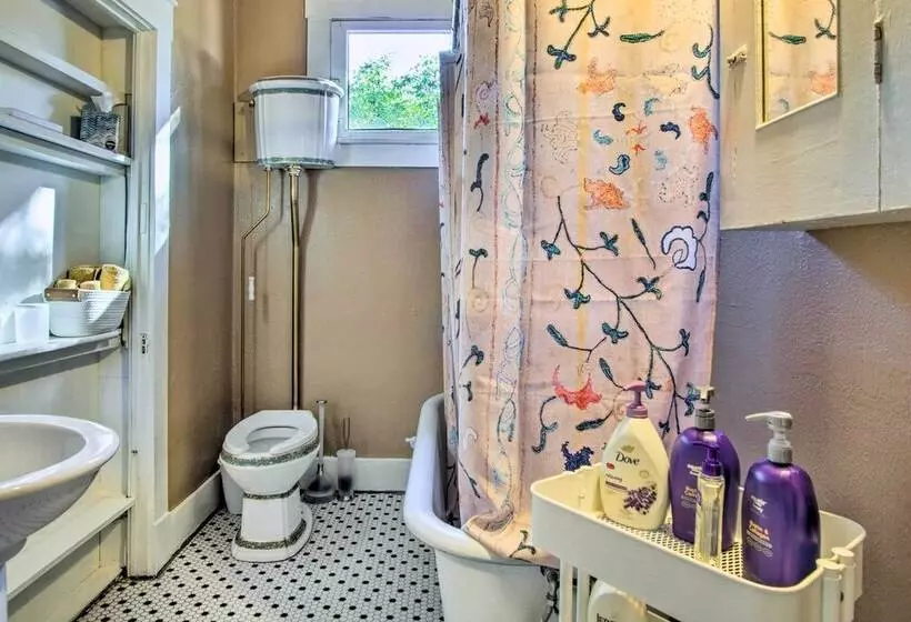 Bright Bisbee Cottage W/ Air Conditioning!