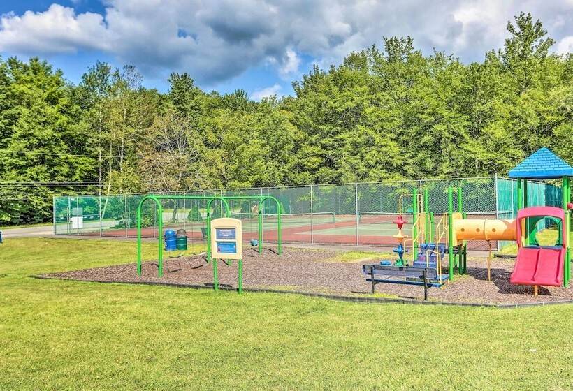 Bright Pocono Lake Home W/ Community Amenities!