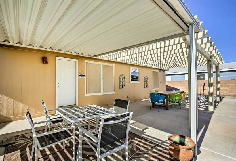 Bright Yuma Home W/ Spacious Yard & Patio!