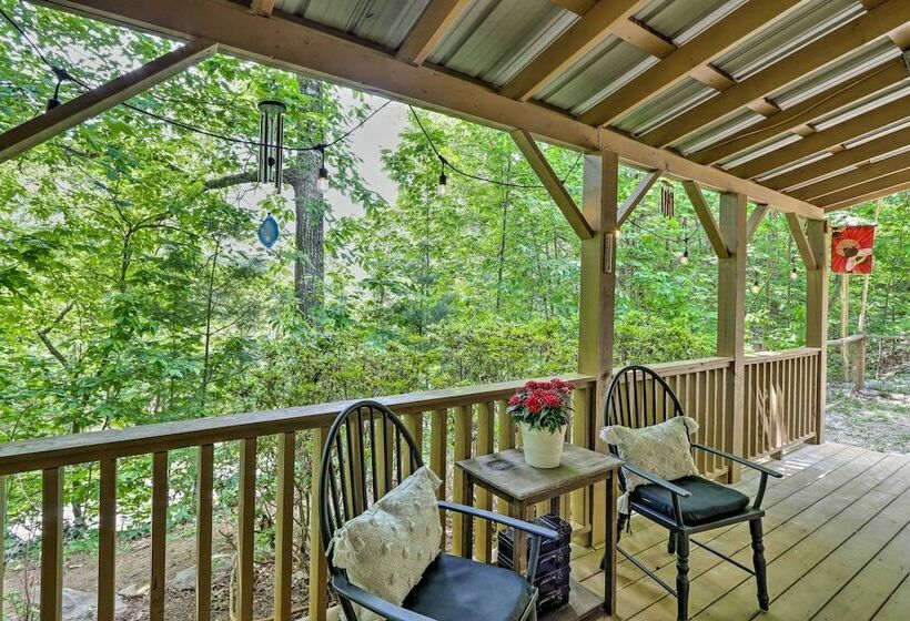 Bumblebee Cottage Murphy Retreat W/ Hot Tub