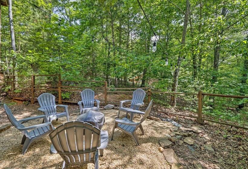 Bumblebee Cottage Murphy Retreat W/ Hot Tub