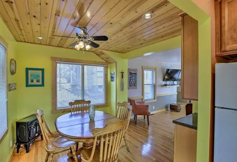 Charming Lake Ripley Cottage W/ Water View!