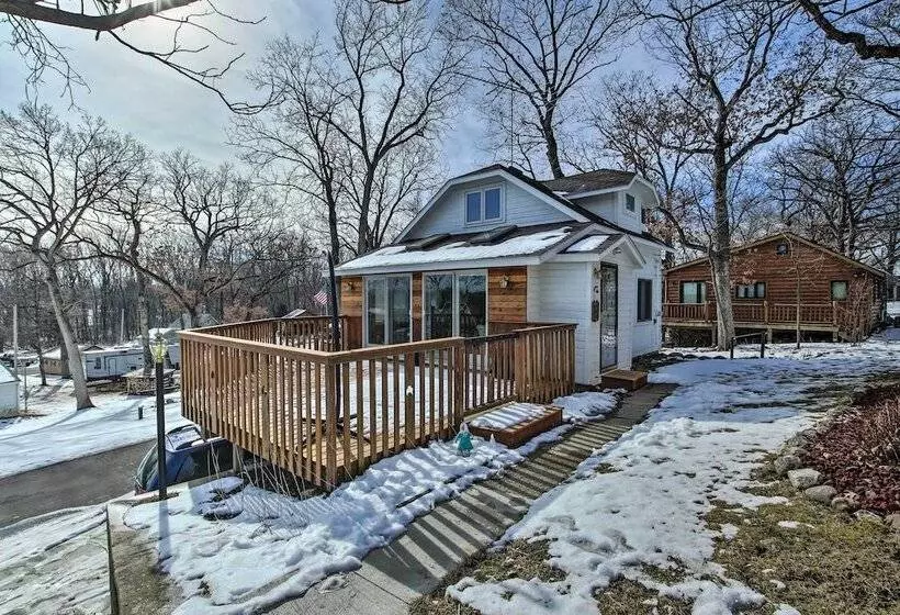 Charming Lake Ripley Cottage W/ Water View!