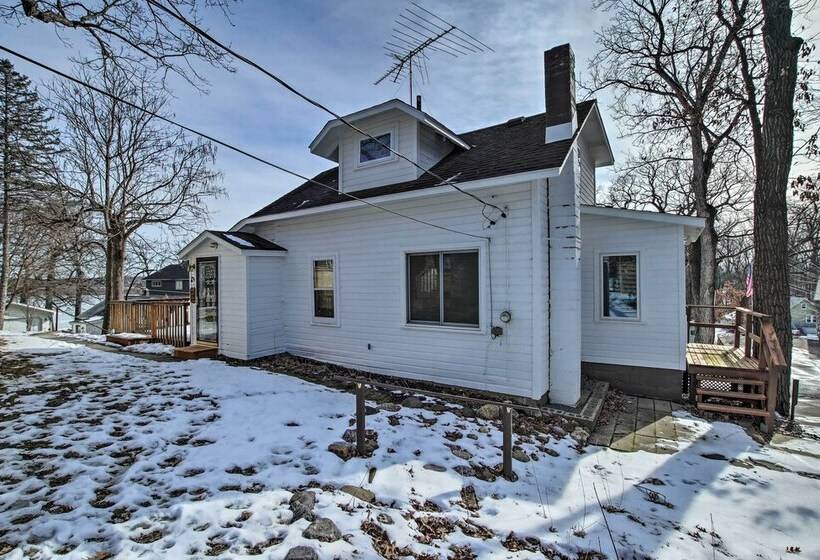 Charming Lake Ripley Cottage W/ Water View!