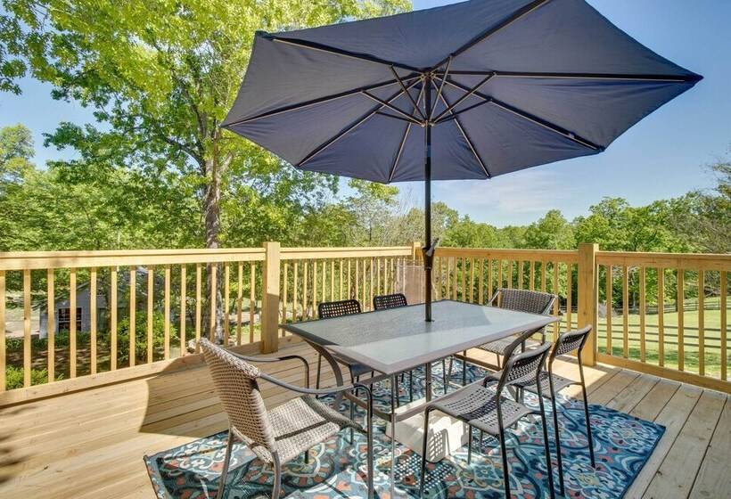 Charming Mountain Home Retreat: Walk To Marina!