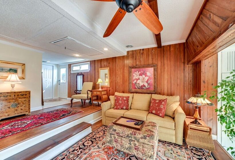 Charming Ohio River Home With Water Views & Porch!