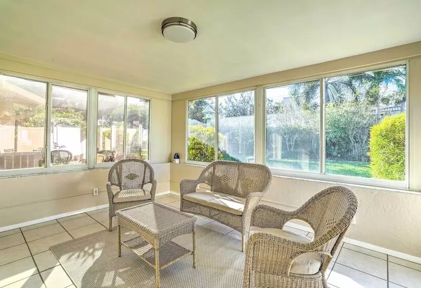 Coastal Seminole Home < 2 Mi To Ocean Access!