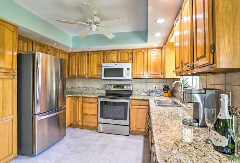 Coastal Seminole Home < 2 Mi To Ocean Access!