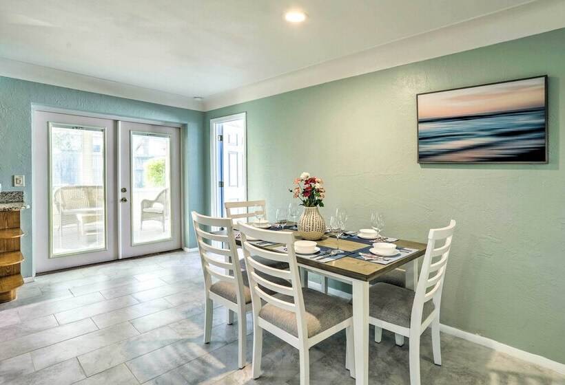 Coastal Seminole Home < 2 Mi To Ocean Access!