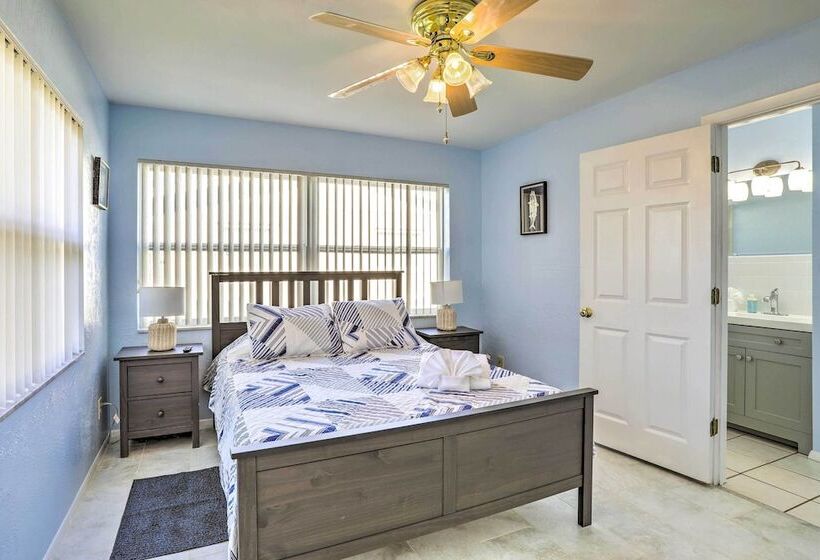 Coastal Seminole Home < 2 Mi To Ocean Access!