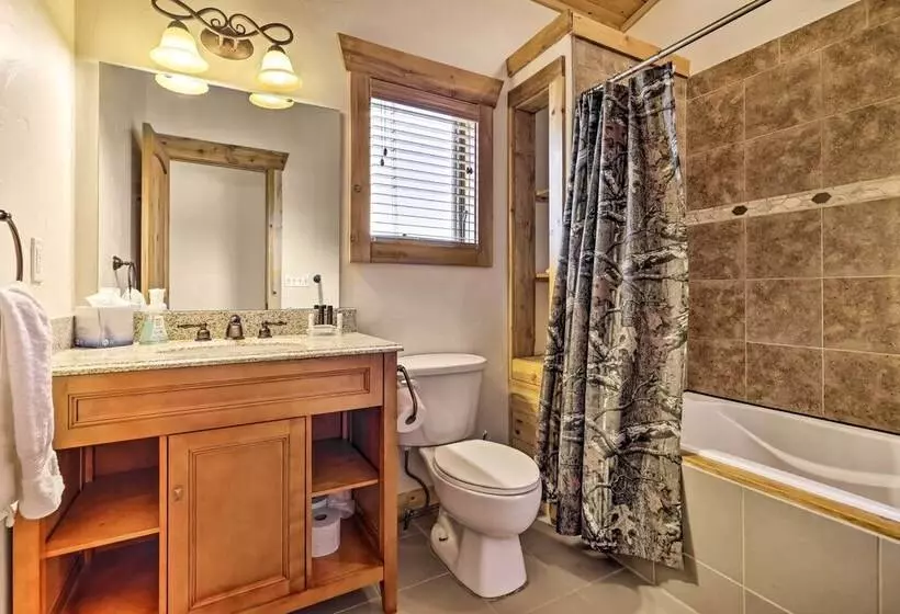 1 Mi To Lake Granby: Home W/ Mtn Views & Gas Grill
