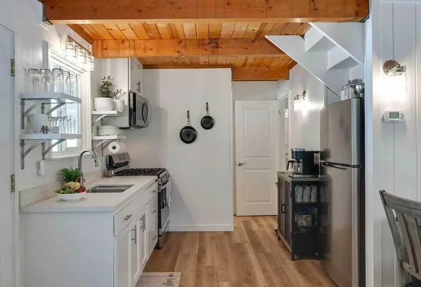 Forested Cold Springs Cabin W/ Wood Burning Stove!