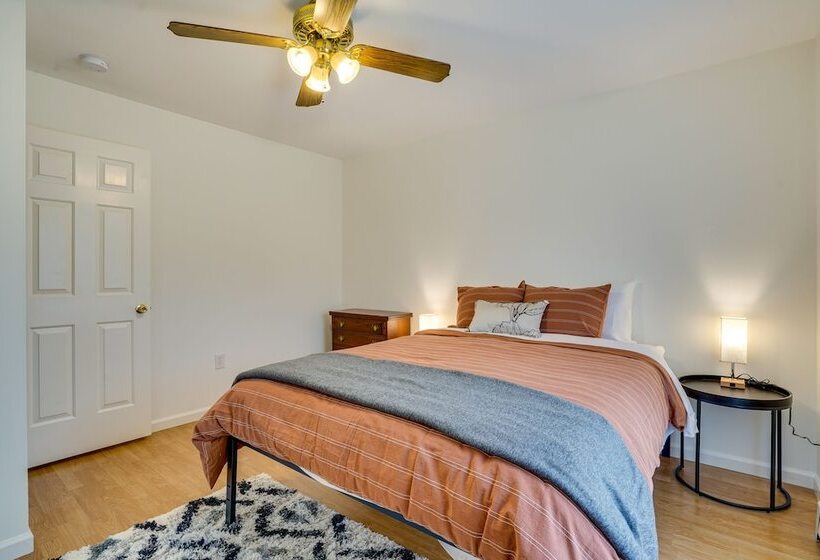 Dog Friendly Freeville Home ~ 8 Mi Cayuga Lake!