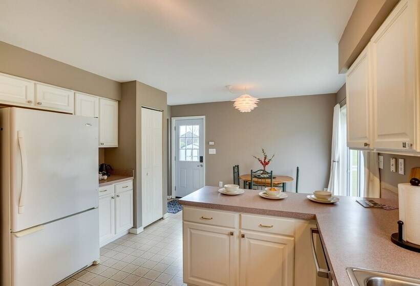 Dog Friendly Freeville Home ~ 8 Mi Cayuga Lake!