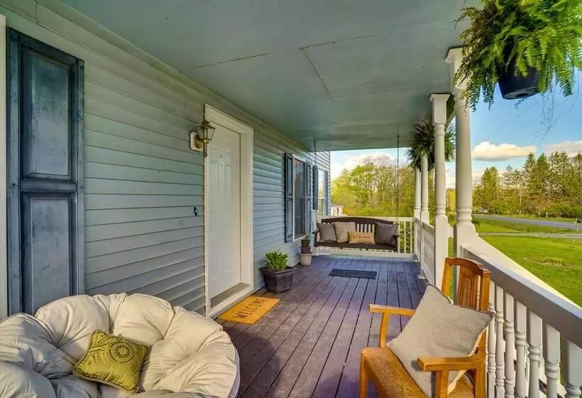 Dog Friendly Freeville Home ~ 8 Mi Cayuga Lake!