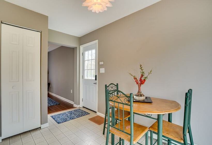 Dog Friendly Freeville Home ~ 8 Mi Cayuga Lake!