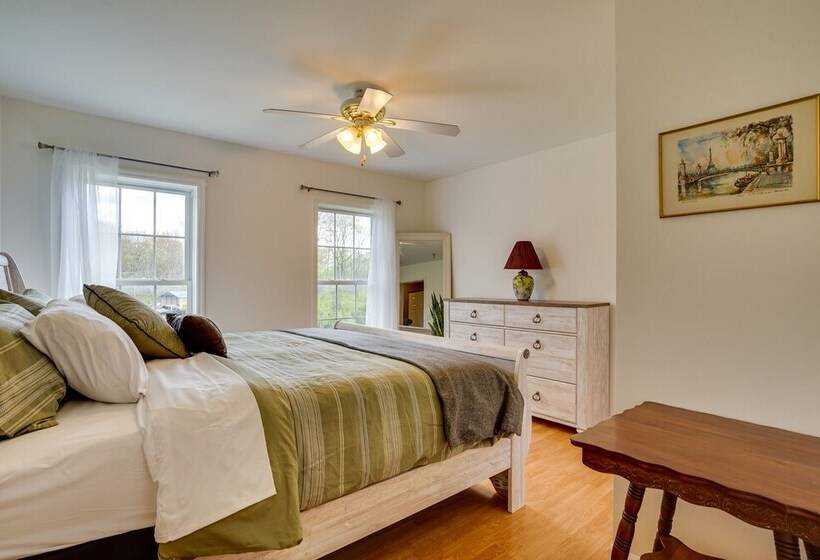 Dog Friendly Freeville Home ~ 8 Mi Cayuga Lake!