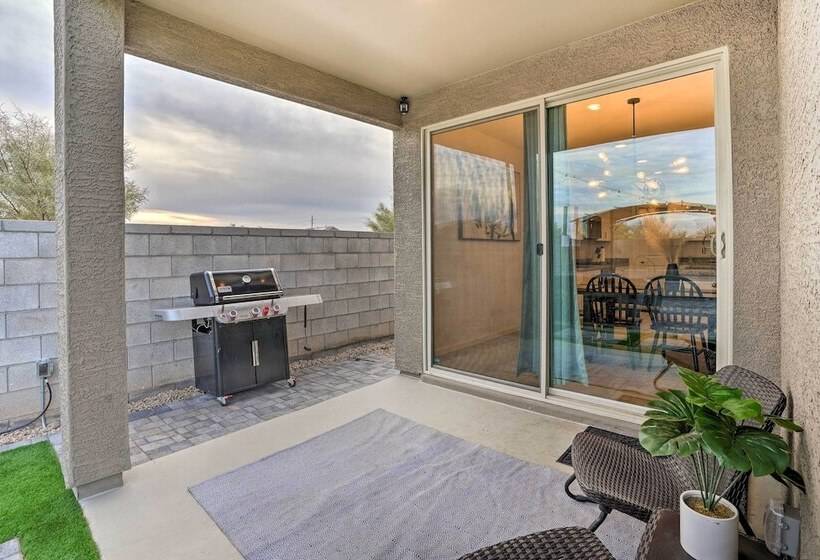 New Build Glendale Home W/ Hot Tub + Putting Green