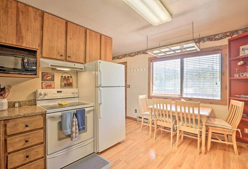 Fireplace, Deck & Mtn Views: Grand Lake Home!