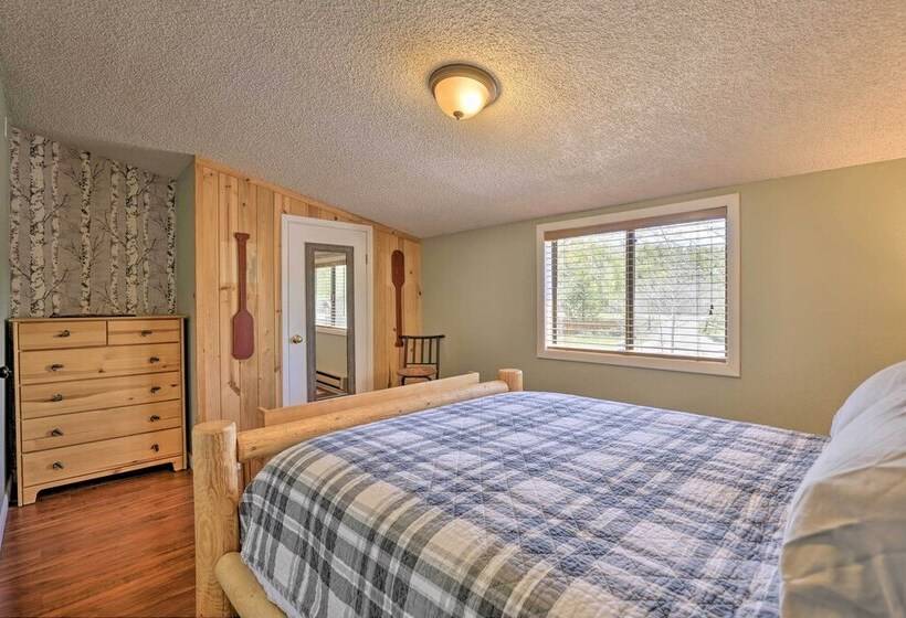 Fireplace, Deck & Mtn Views: Grand Lake Home!