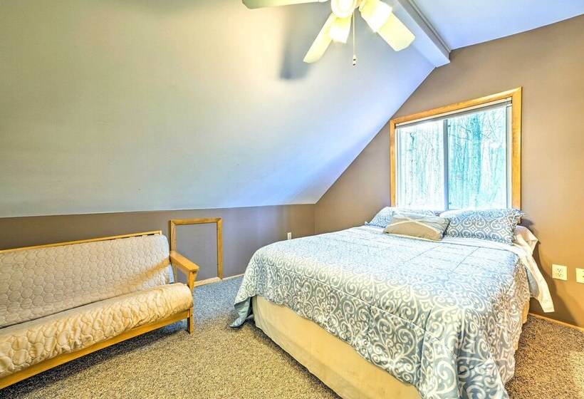 Higgins Lake Retreat   Hike, Swim, Relax!