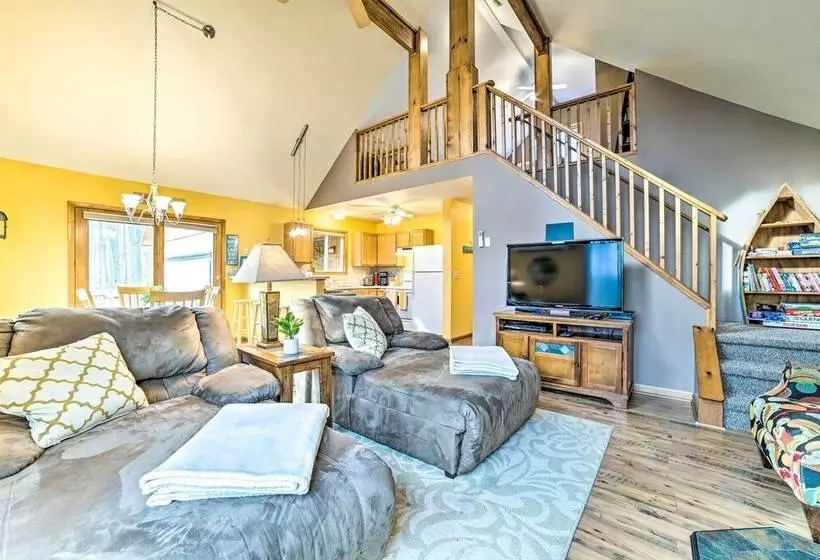 Higgins Lake Retreat   Hike, Swim, Relax!