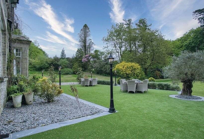 Hill House Country Estate Princes Gate