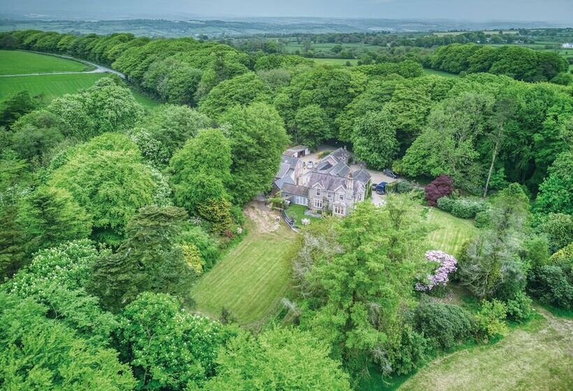 Hill House Country Estate Princes Gate