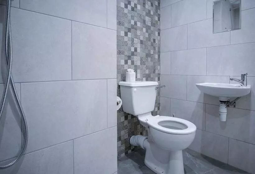 Hill House Country Estate   Princes Gate