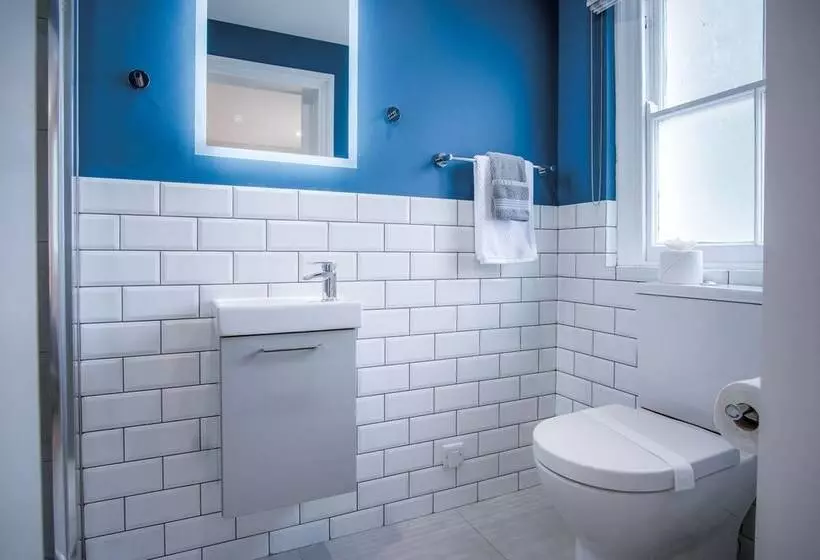 Hill House Country Estate   Princes Gate