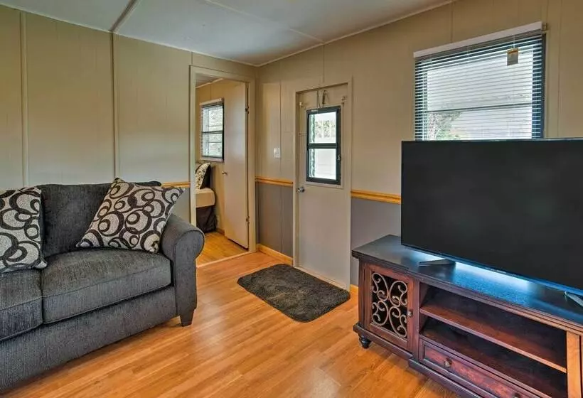 Waterloo Home: Walk To Pickwick Lake Fishing Pier!