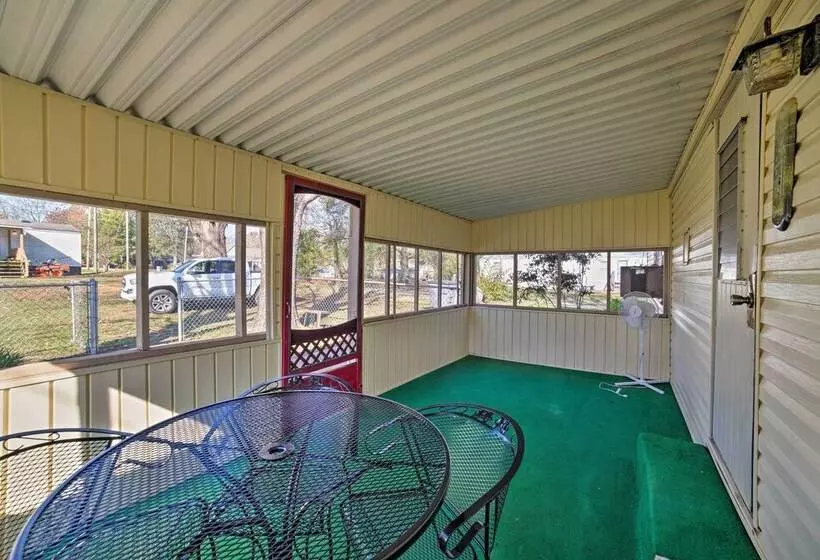 Waterloo Home: Walk To Pickwick Lake Fishing Pier!