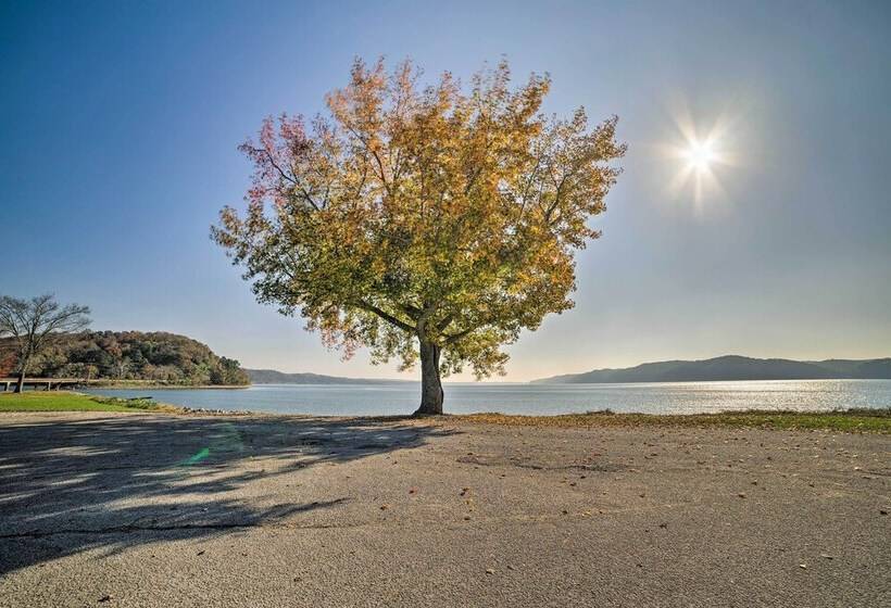 Waterloo Home: Walk To Pickwick Lake Fishing Pier!