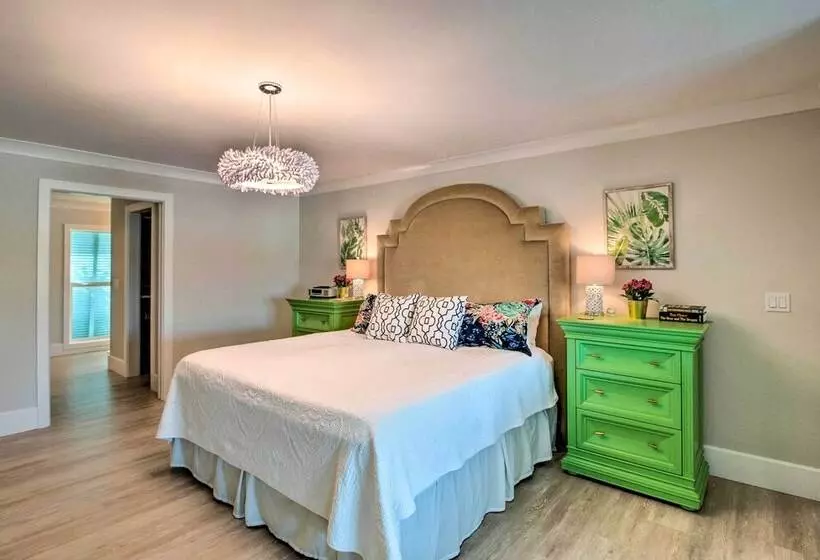 Lavish Vero Beach Escape With Pool, Patio + Dock!