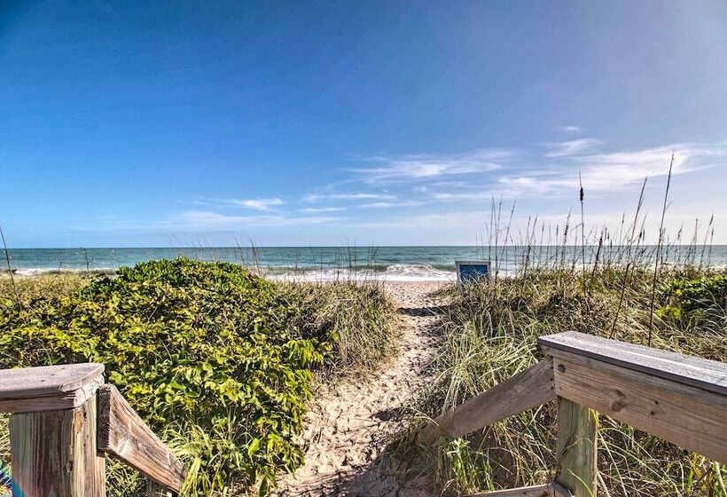 Lavish Vero Beach Escape With Pool, Patio + Dock!