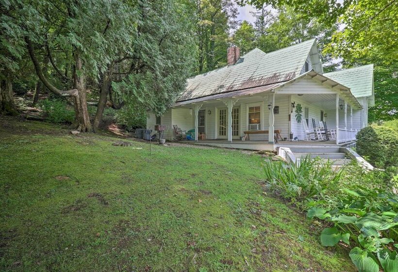 Lil Red Hen Cottage In The Boone Area W/ Hot Tub