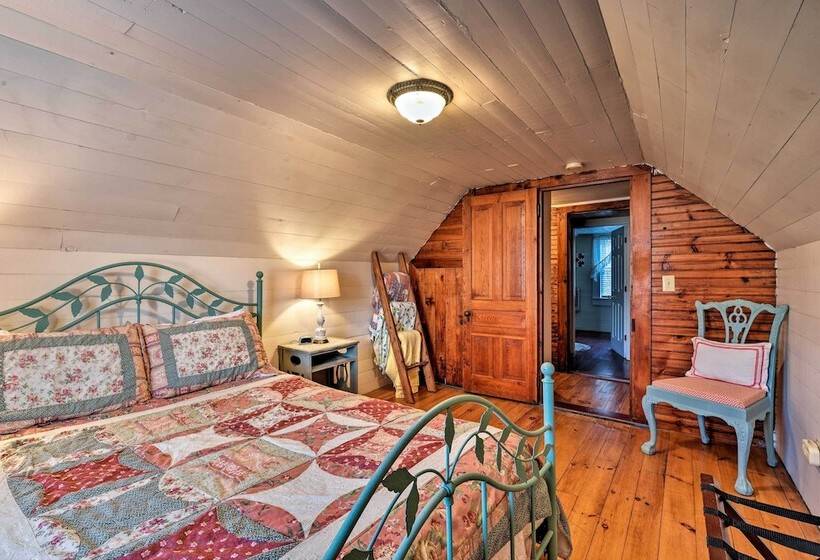 Lil Red Hen Cottage In The Boone Area W/ Hot Tub