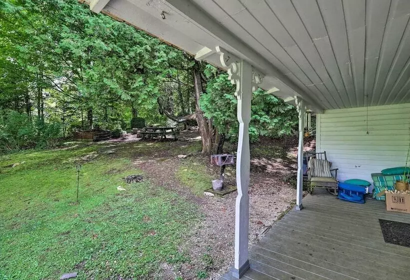 Lil Red Hen  Cottage In The Boone Area W/ Hot Tub