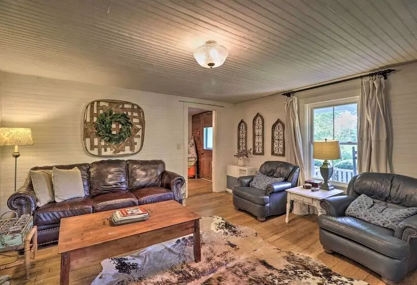 Lil Red Hen  Cottage In The Boone Area W/ Hot Tub