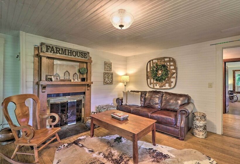 Lil Red Hen Cottage In The Boone Area W/ Hot Tub