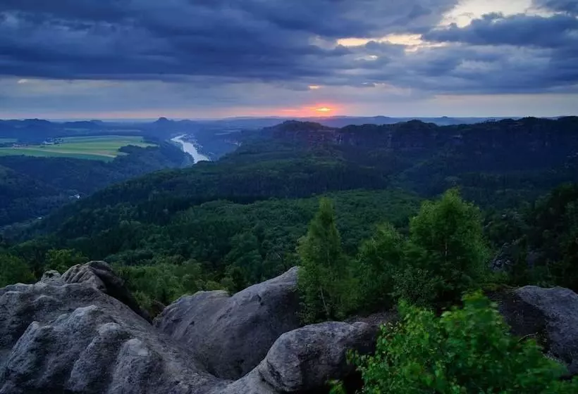 Logis Hotel Quartier 5, Sächsische Schweiz, Mit Restaurant, Café & Bar