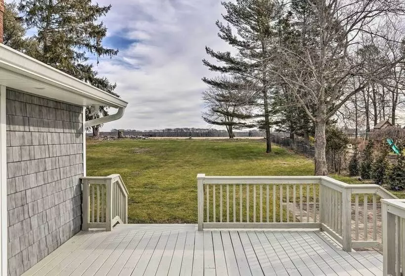 Mattituck Home W/ Fireplaces   Near Wineries