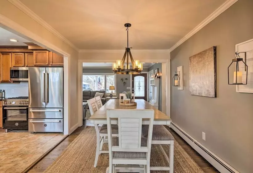 Mattituck Home W/ Fireplaces   Near Wineries