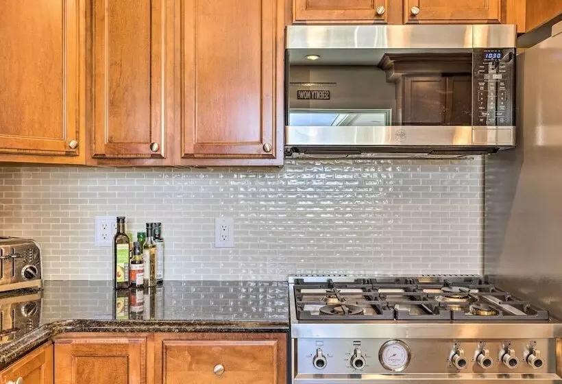 Mattituck Home W/ Fireplaces   Near Wineries