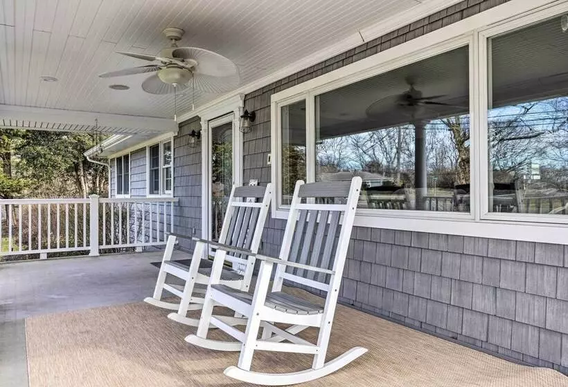 Mattituck Home W/ Fireplaces   Near Wineries