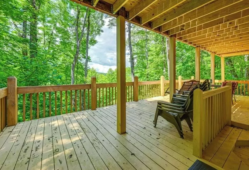 Mountain View Robbinsville Cabin W/ Hot Tub!