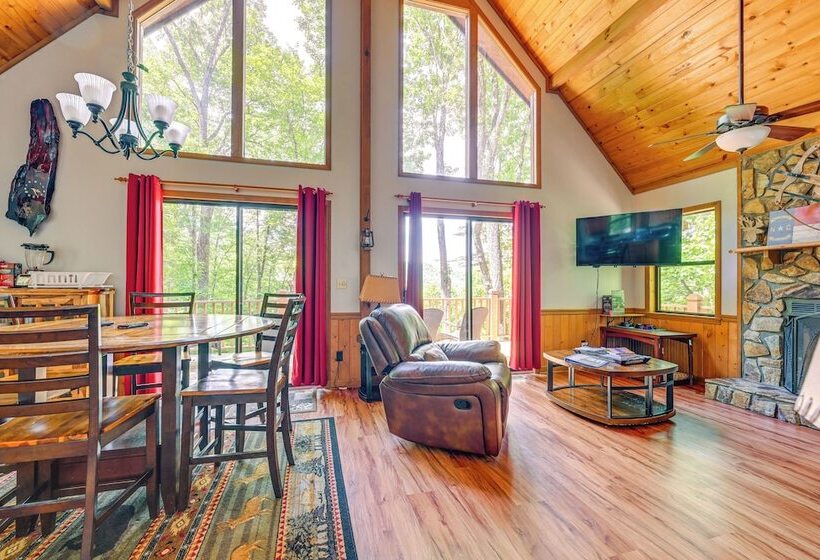 Mountain View Robbinsville Cabin W/ Hot Tub!